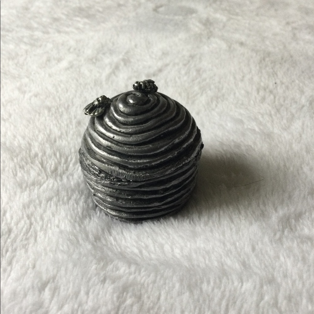 Vintage mini pewter trinket with bee earrings